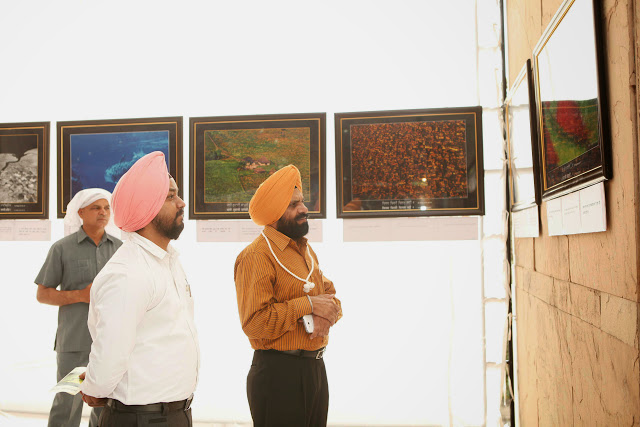 Conference tasveeran nu dekhdi sangat